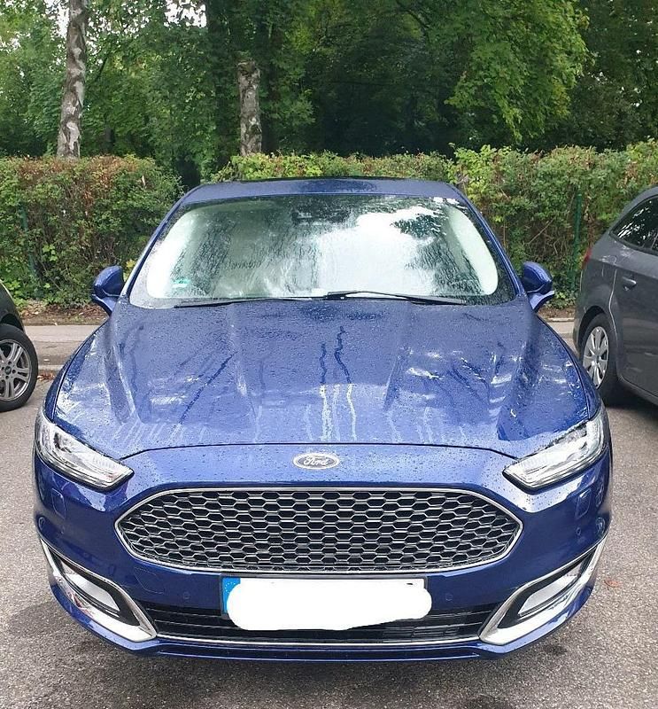 Blau Gebraucht 2018 Ford Mondeo Limousine | 14.999 € (Fairer Preis) - Bild 1/4