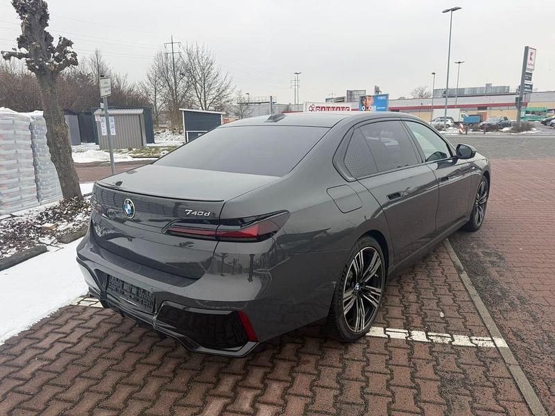 Gebraucht BMW 740 M Sport 299 PS (219 kW) 2023 Grau Limousine
