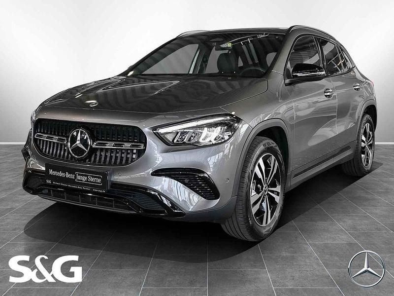 Metalliclack mountaingrau Gebraucht 2024 Mercedes GLA180 Progressive SUV | 37.490 € (Fairer Preis) - Bild 1/4
