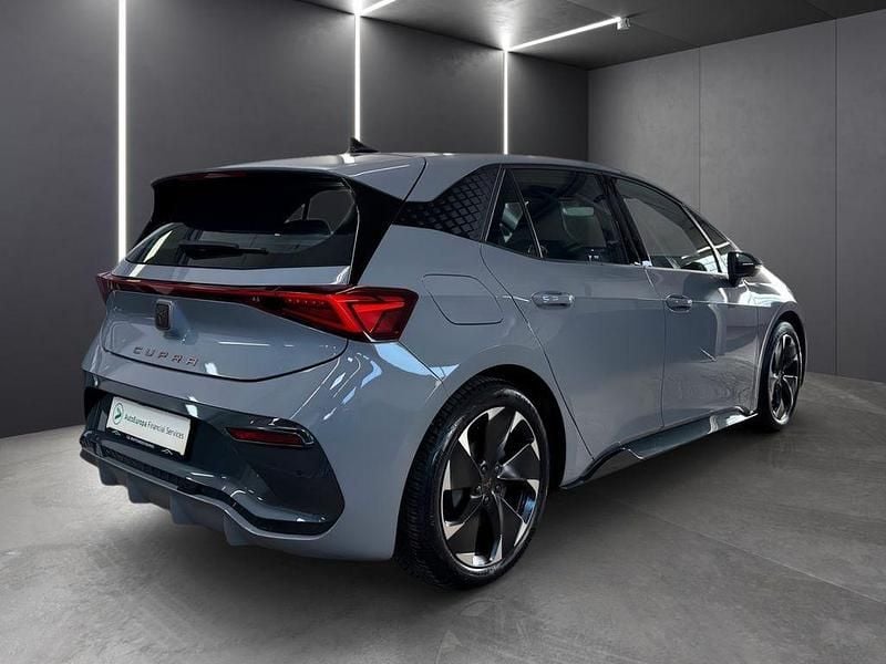Gebraucht Cupra Born e-Boost 169 kW (231 PS) 2023 Vaporgrau Kleinwagen