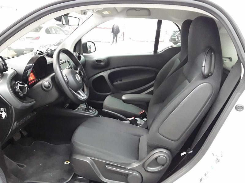 Gebraucht Smart ForTwo Coupé 60 kW (82 PS) 2022 Tridion sicherheitszelle in weiß Coupé