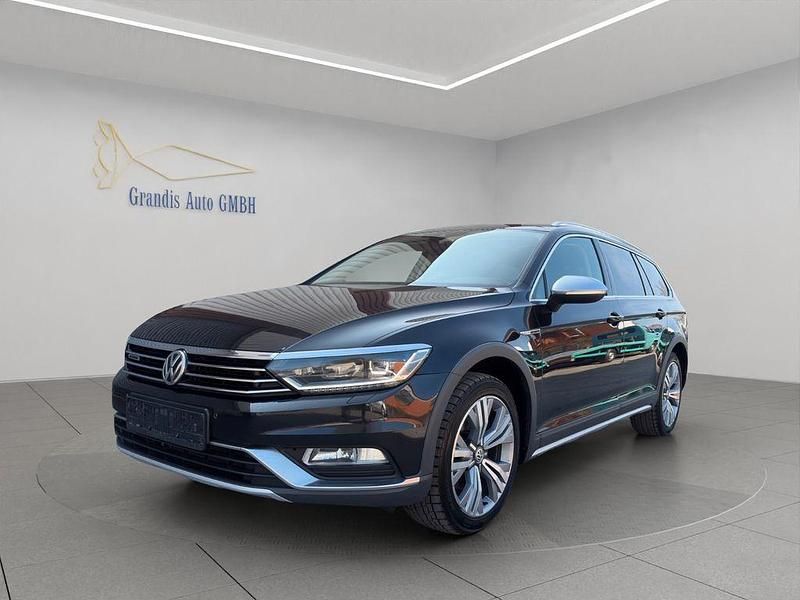 Schwarz Gebraucht 2016 VW Passat Alltrack Kombi | 11.950 € - Bild 1/4