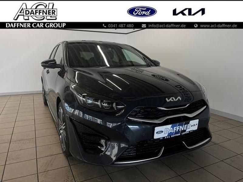 Grau Neu 2024 Kia Ceed GT-Line Limousine | 29.490 € (Fairer Preis) - Bild 1/4