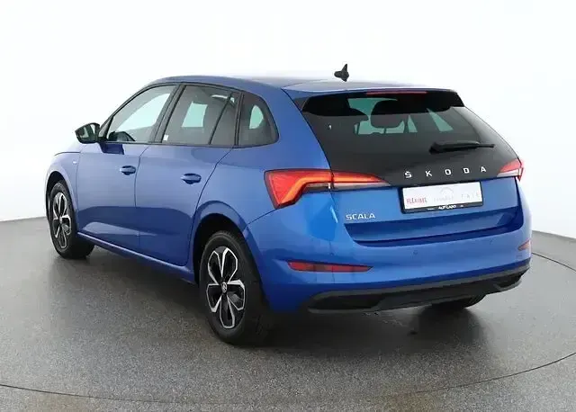 Gebraucht Skoda Scala Drive 116 PS (85 kW) 2021 Blau Kleinwagen