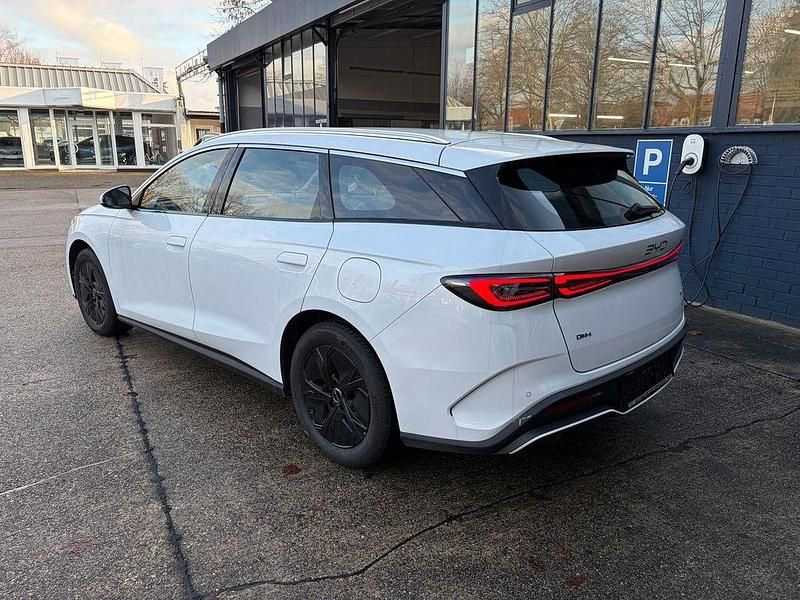 Neu BYD Seal Boost 184 PS (135 kW) 2025 Weiß Limousine