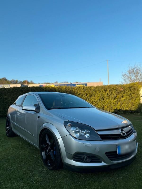 Silber Gebraucht 2005 Opel Astra GTC OPC Kleinwagen | 3.600 € - Bild 1/4