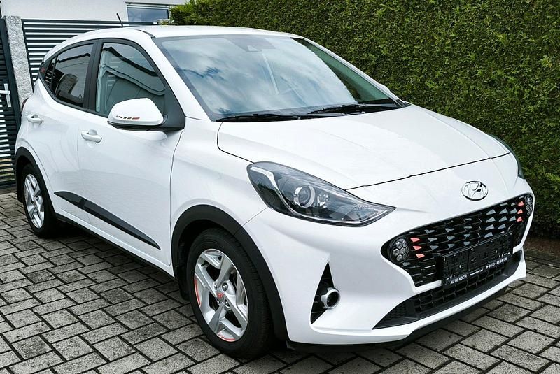Weiß Gebraucht 2023 Hyundai i10 Trend Kleinwagen | 14.500 € (Fairer Preis) - Bild 1/4