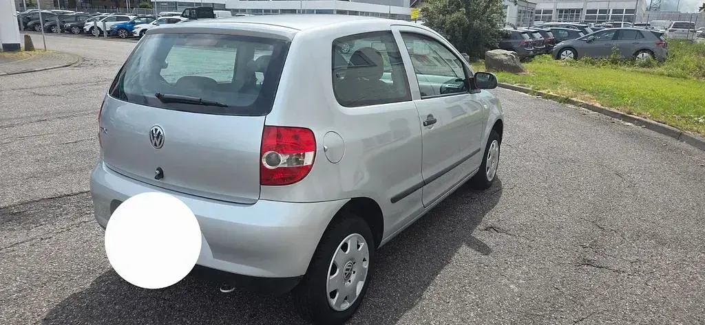 Gebraucht VW Fox 54 PS (39 kW) 2006 Silber Kleinwagen