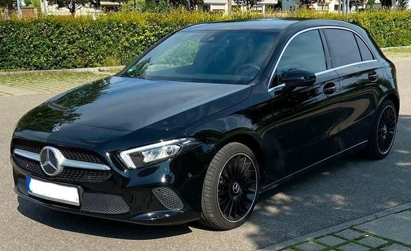 Gebraucht Mercedes A250 224 PS (164 kW) 2018 Schwarz Limousine