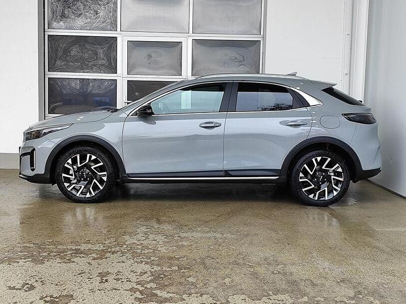 Neu Kia XCeed 179 PS (131 kW) 2025 Wolf grey SUV