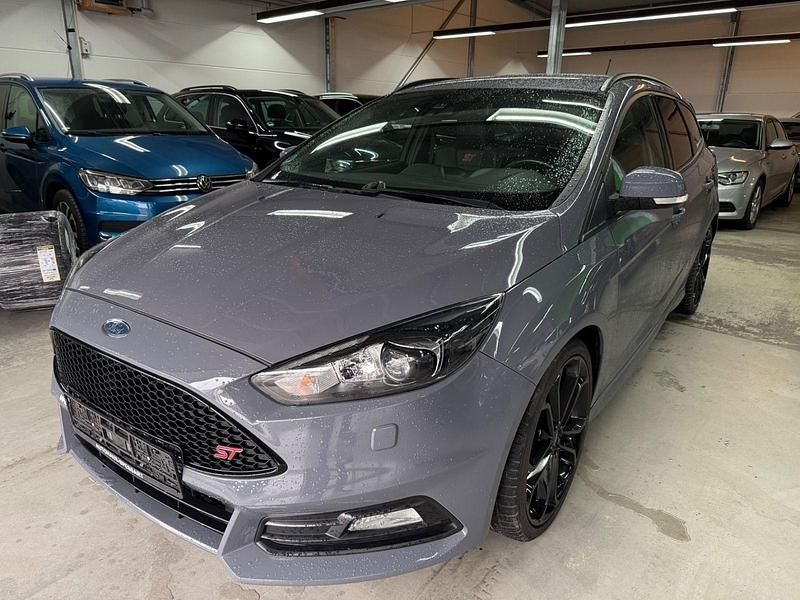 Gebraucht Ford Focus ST 250 PS (183 kW) 2018 Grau Kombi