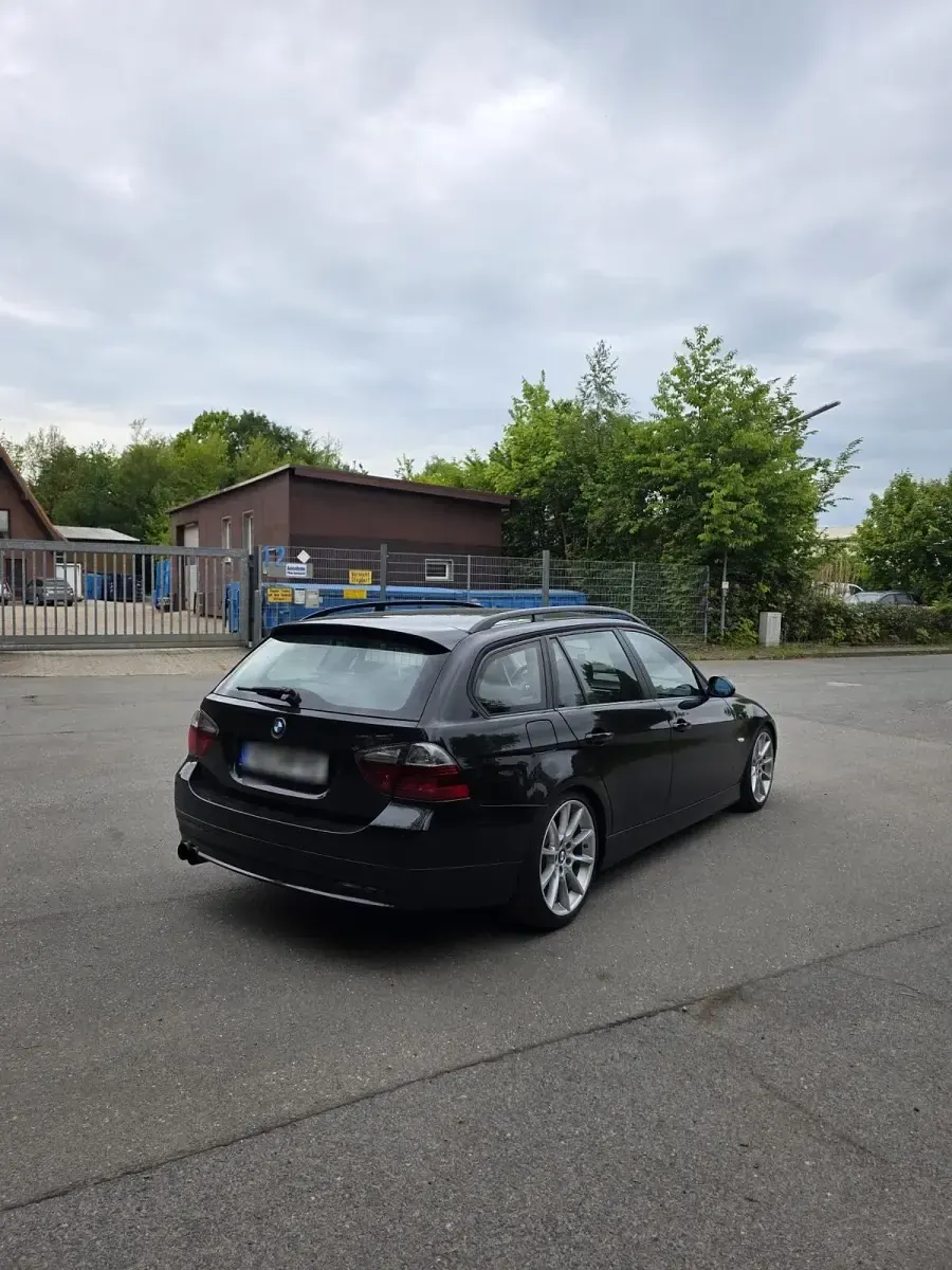 Gebraucht BMW 320 M Performance 163 PS (119 kW) 2007 Schwarz Kombi