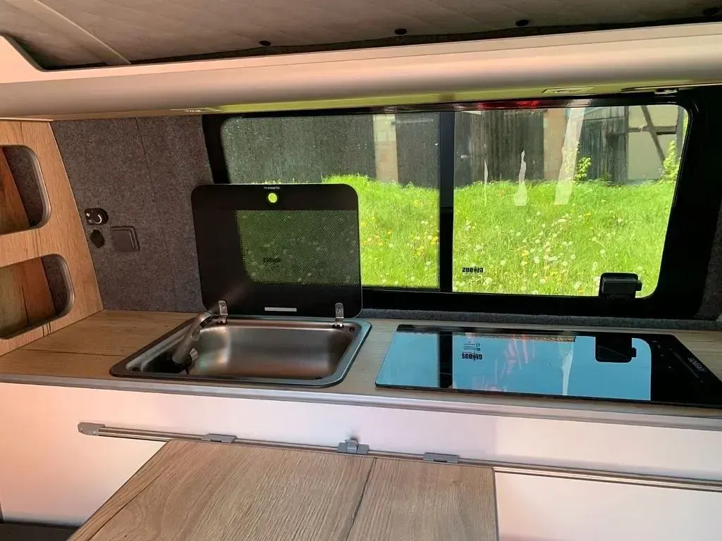 Gebraucht VW Transporter 102 PS (75 kW) 2017 Grau Van