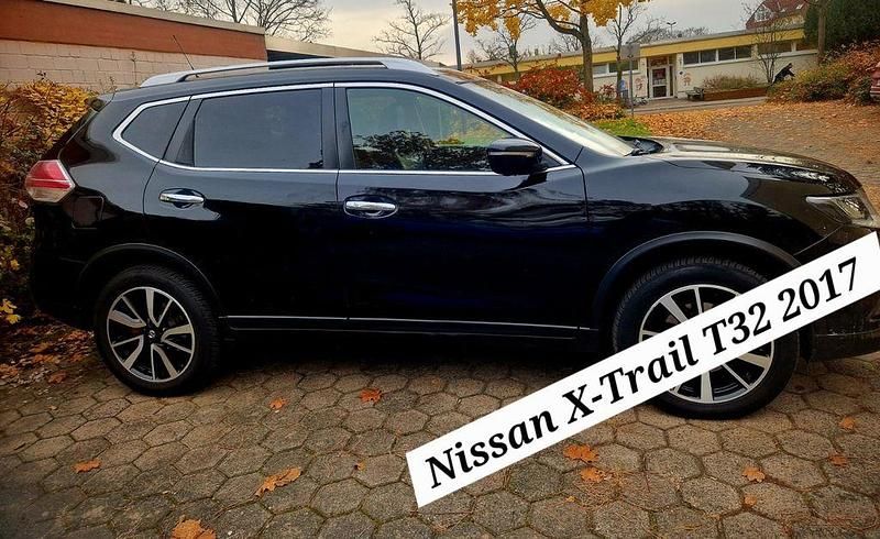 Schwarz Gebraucht 2017 Nissan X-Trail Tekna SUV | 12.800 € (Superpreis) - Bild 1/4