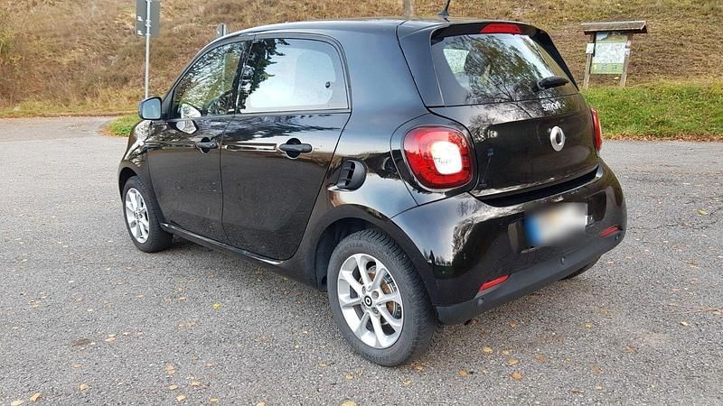 Gebraucht Smart ForFour 90 PS (66 kW) 2017 Schwarz Kleinwagen