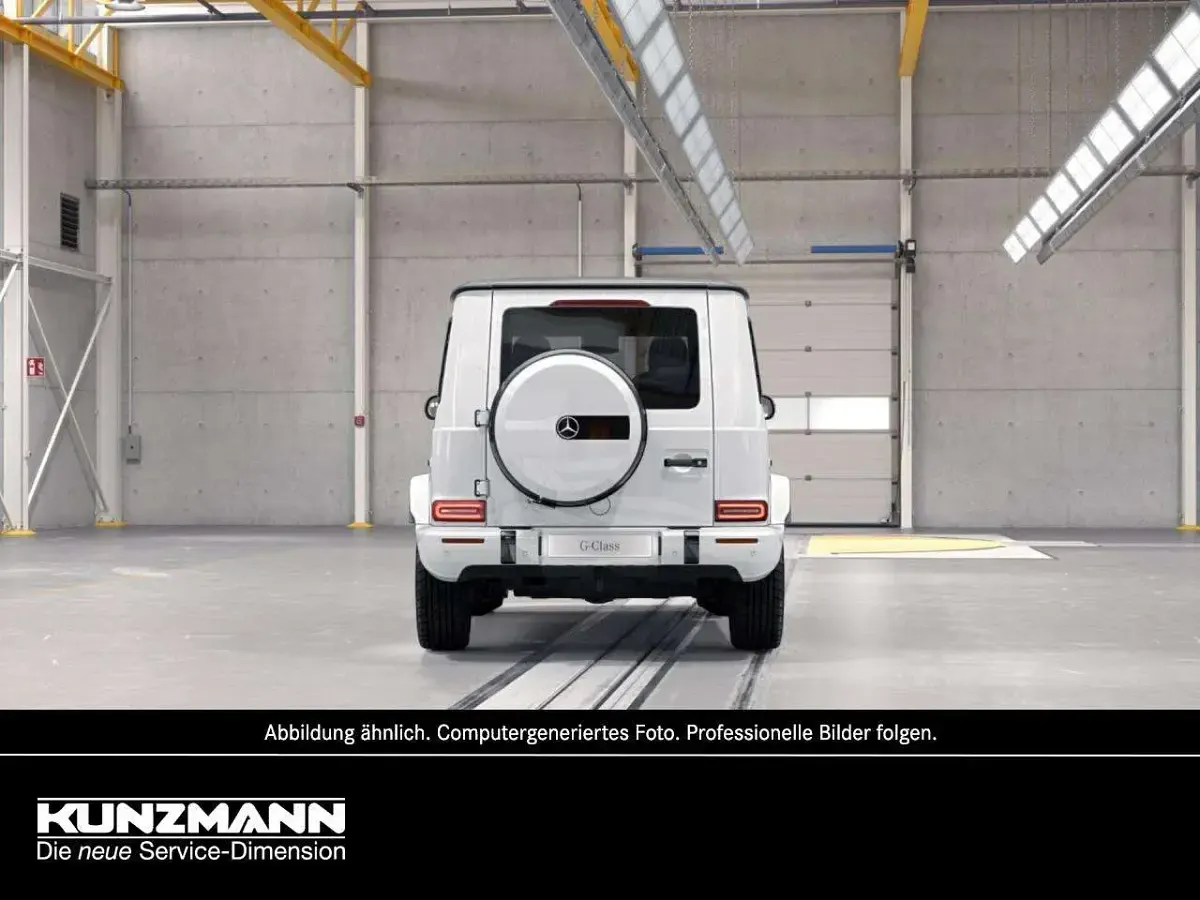 Gebraucht Mercedes G400 AMG 330 PS (242 kW) 2023 Polarweiss SUV