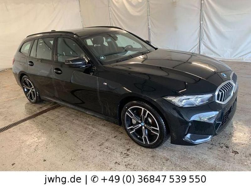 Gebraucht BMW 330 M Sport 245 PS (180 kW) 2024 Black sapphire metallic (metallic) Kombi