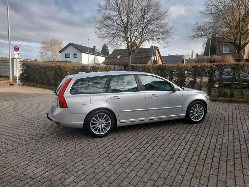 Gebraucht Volvo V50 179 PS (131 kW) 2008 Silber Kombi