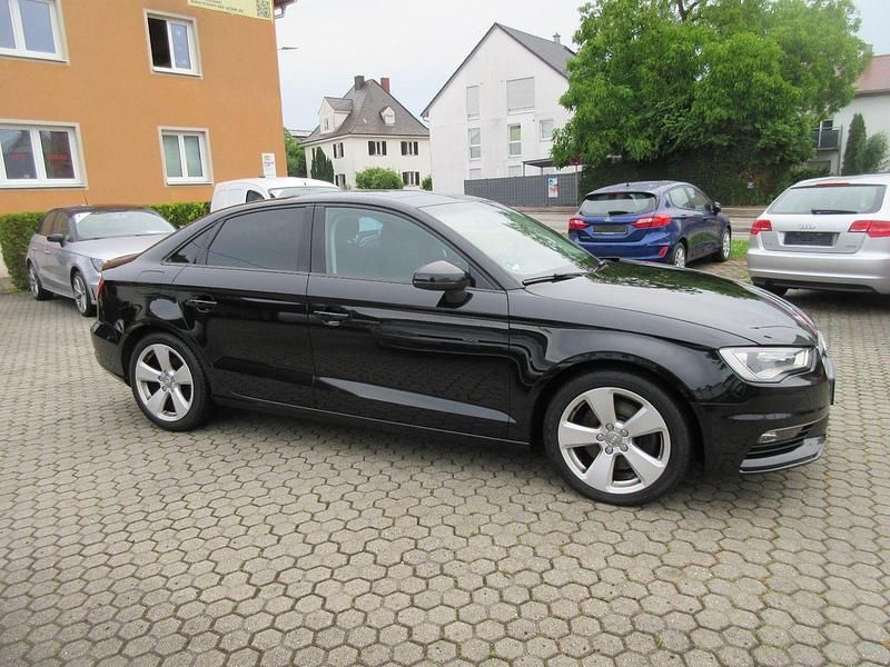 Schwarz Gebraucht 2016 Audi A3 Ambition Limousine | 10.999 € (Superpreis) - Bild 1/4