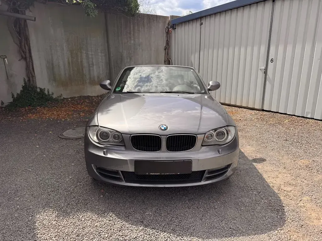 Gebraucht BMW 118 Cabriolet 143 PS (105 kW) 2011 Silber Cabrio