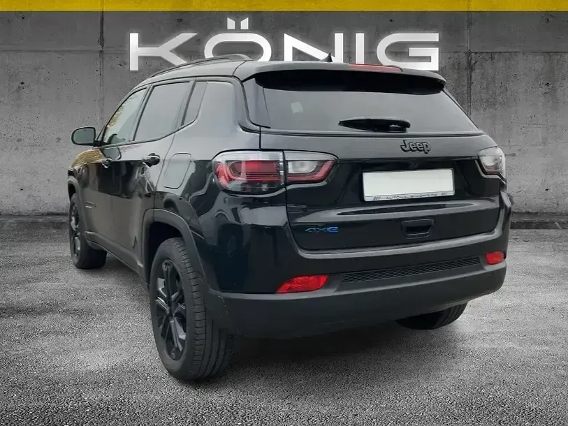 Second-hand Jeep Compass 239 CP (175 kW) 2022 Negru SUV