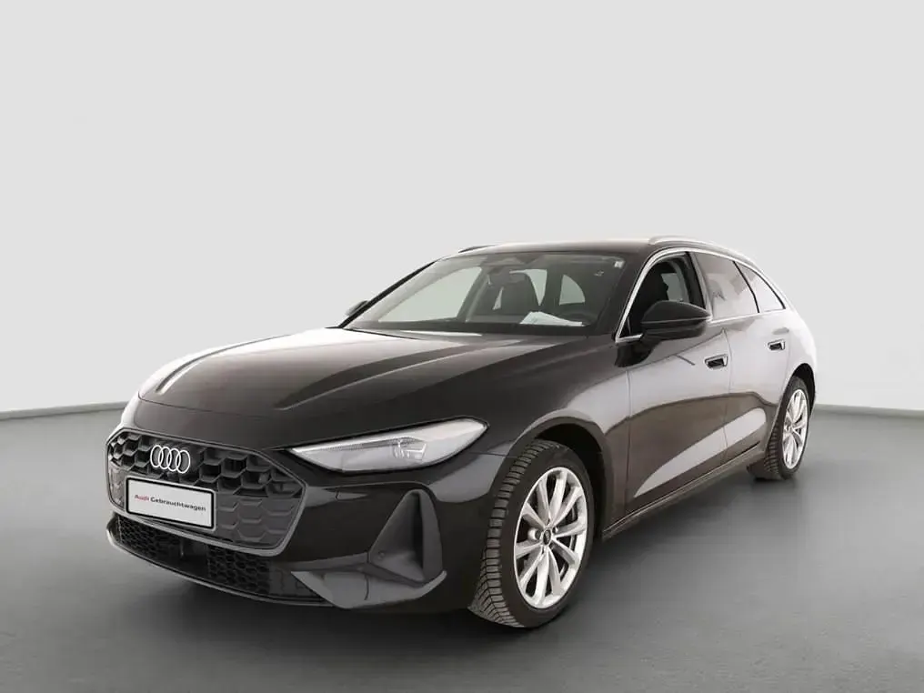Gebraucht Audi A5 Business 204 PS (150 kW) 2025 Mythosschwarz metallic Kombi