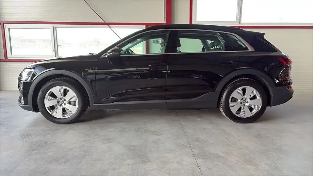 Gebraucht Audi e-tron 230 kW (313 PS) 2021 Schwarz SUV