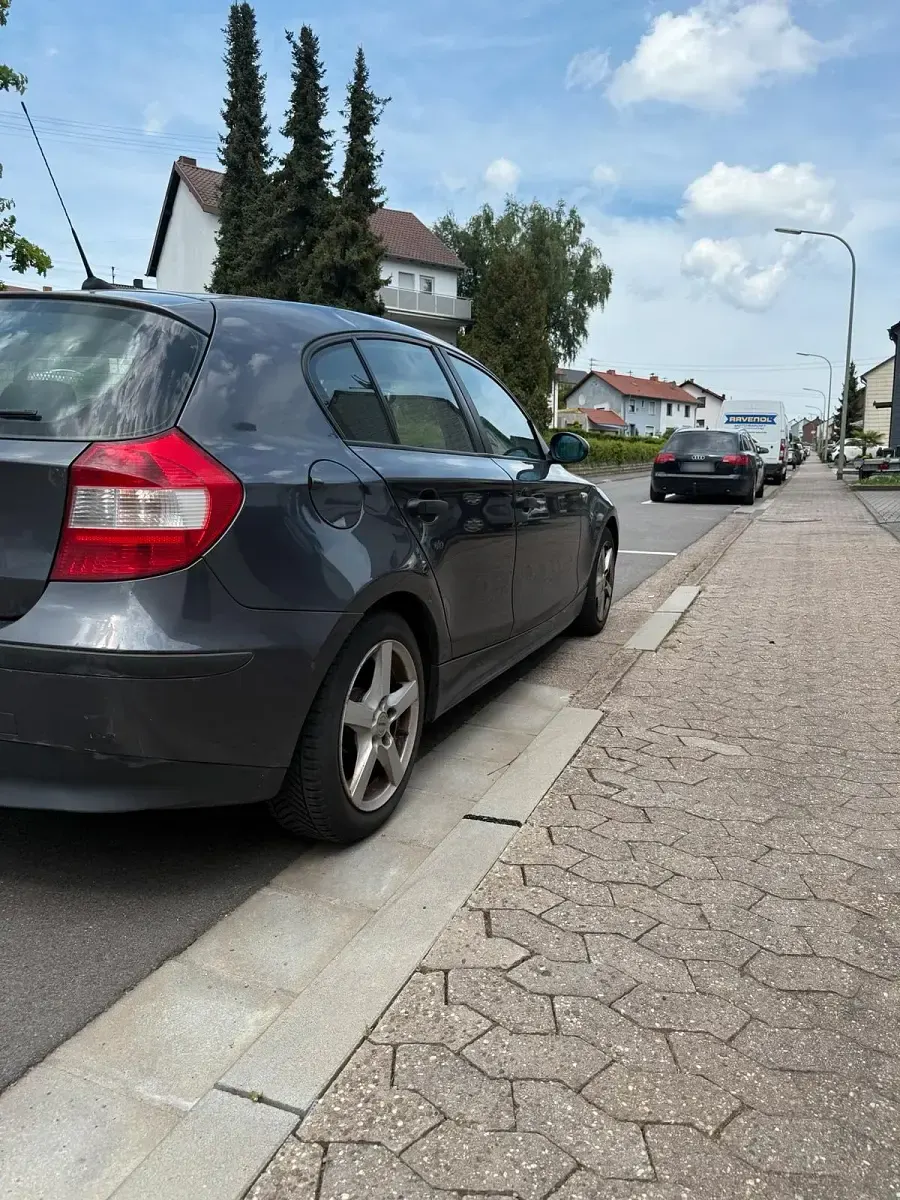 Gebraucht BMW 116 116 PS (85 kW) 2005 Grau Kleinwagen