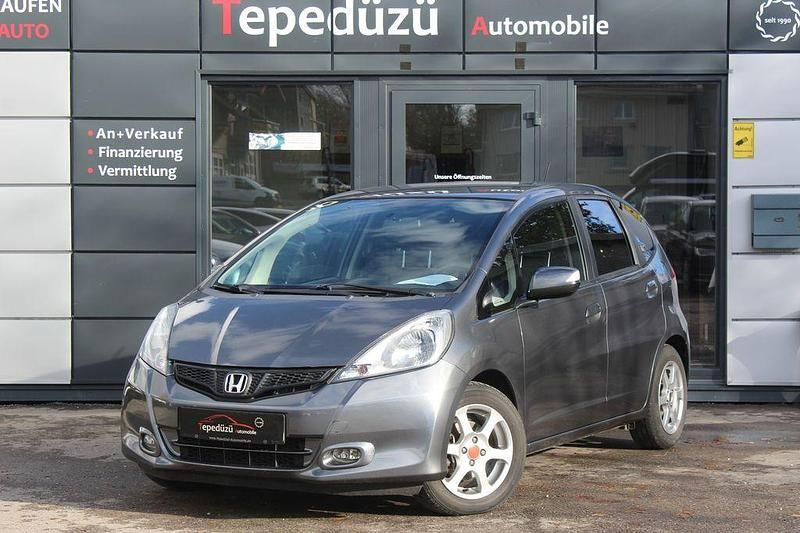 Grau Gebraucht 2012 Honda Jazz Comfort Kleinwagen | 5.999 € (Fairer Preis) - Bild 1/4