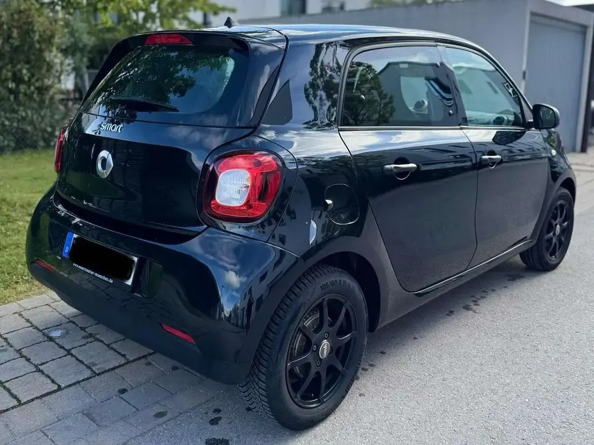 Occasion Smart ForFour 71 PK (52 kW) 2017 Zwart Hatchback