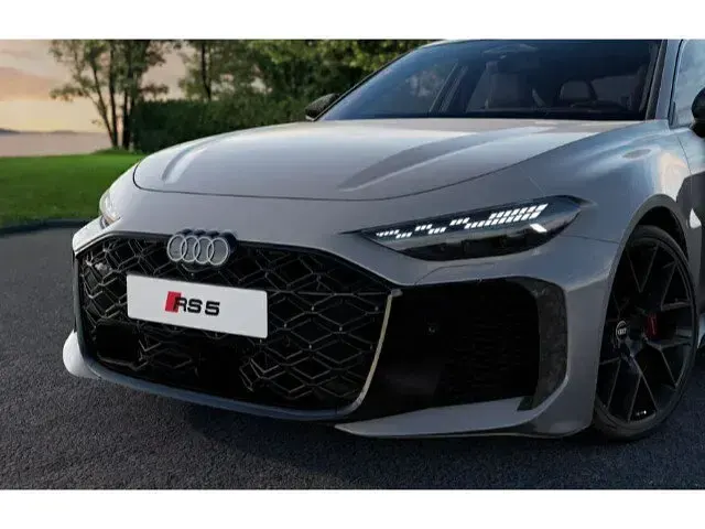 Neu Audi RS5 Ambiente 639 PS (469 kW) 2026 Plateaugrau metallic (metallic) Limousine