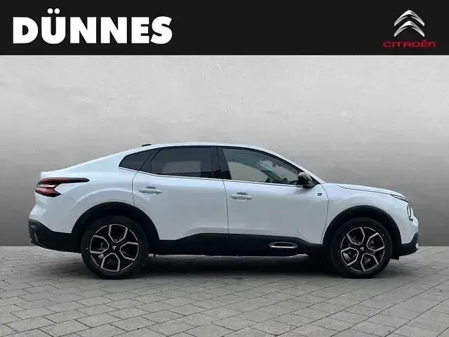 Gebraucht Citroën e-C4 Shine 100 kW (136 PS) 2023 Weiss Limousine