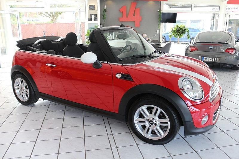 Gebraucht Mini Cooper Cabriolet Chili 122 PS (89 kW) 2015 Rot Cabrio