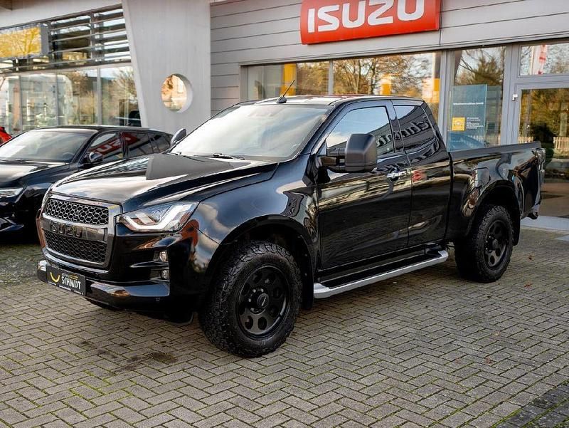 Gebraucht Isuzu D-Max 163 PS (119 kW) 2022 Schwarz (metallic) SUV