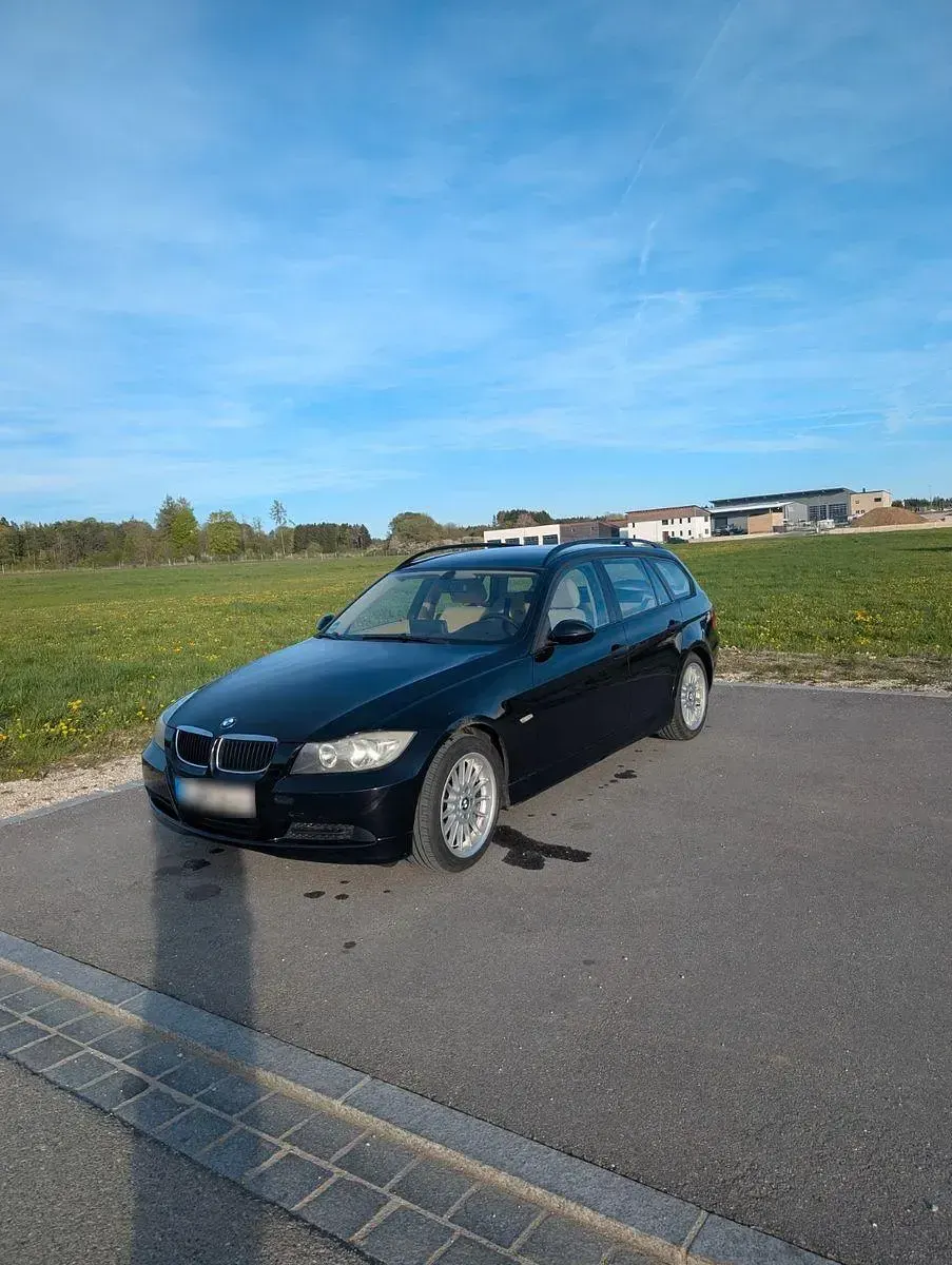 Second-hand BMW 318 122 CP (89 kW) 2006 Negru Break