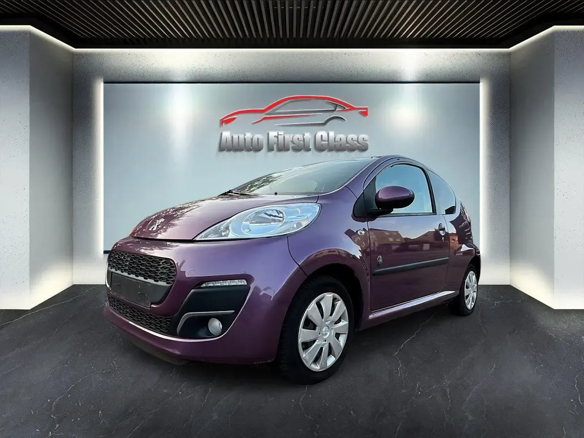 Gebraucht Peugeot 107 68 PS (50 kW) 2013 Violet Kleinwagen