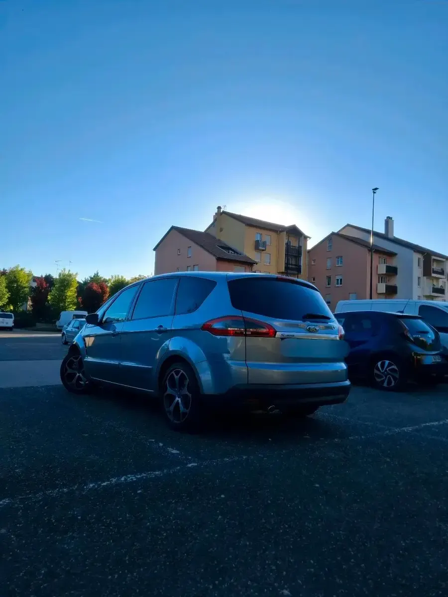 Gebraucht Ford S-MAX S 140 PS (102 kW) 2010 Grau Van / Kleinbus