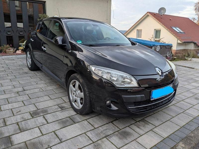 Schwarz Gebraucht 2010 Renault Mégane III Dynamique Limousine | 1.800 € (Superpreis) - Bild 1/4