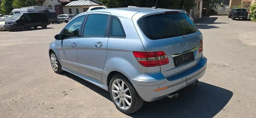 Gebraucht Mercedes B180 109 PS (80 kW) 2006 Blau Van / Kleinbus