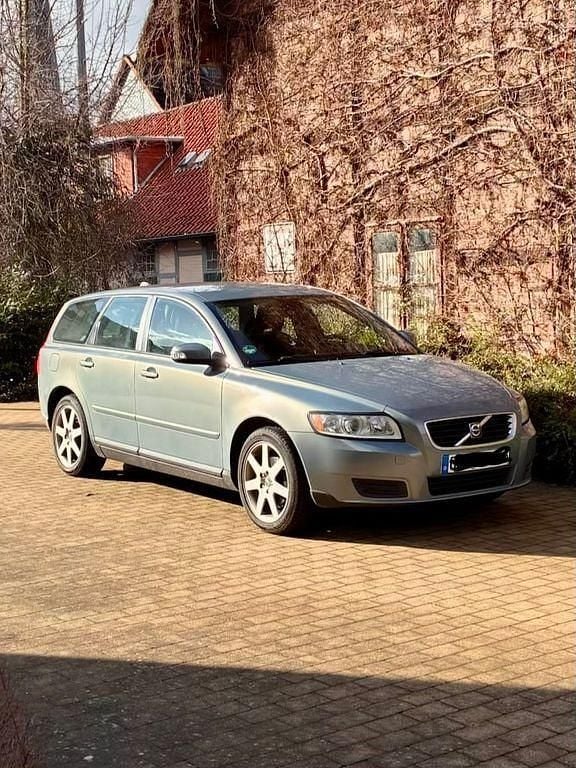 Gebraucht Volvo V50 Kinetic 125 PS (91 kW) 2009 Blau Kombi