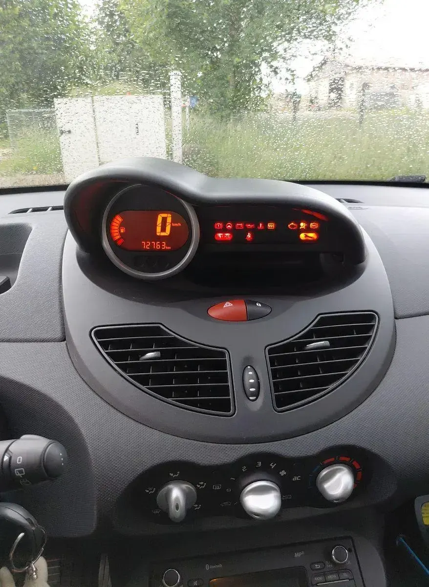 Gebraucht Renault Twingo Dynamique 75 PS (55 kW) 2014 Rot Kleinwagen