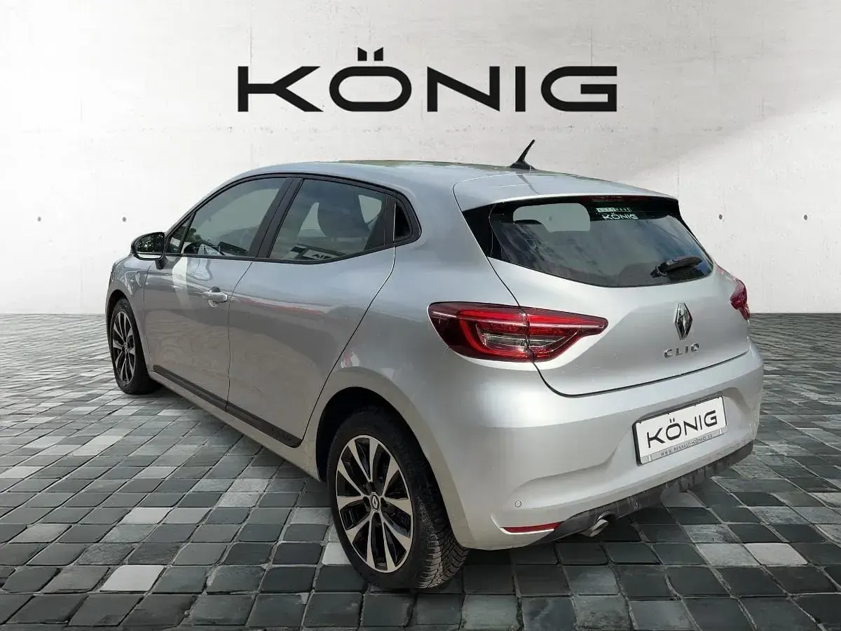 Brugt Renault Clio V Equilibre 67 HK (49 kW) 2023 Grå Sedan