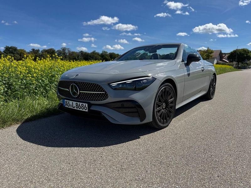 Gebraucht Mercedes CLE300 AMG 258 PS (189 kW) 2024 Grau Cabrio