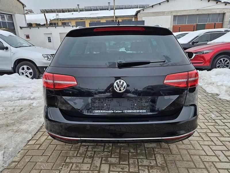 Gebraucht VW Passat Highline 150 PS (110 kW) 2019 Schwarz Kombi