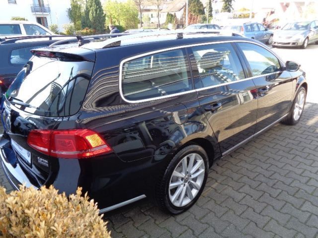 Gebraucht VW Passat Highline 140 PS (102 kW) 2012 Schwarz metallic Kombi