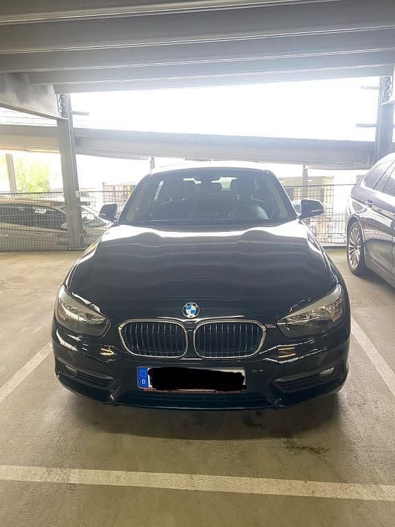 Schwarz Gebraucht 2016 BMW 116 Kleinwagen | 12.250 € (Etwas zu teuer) - Bild 1/4