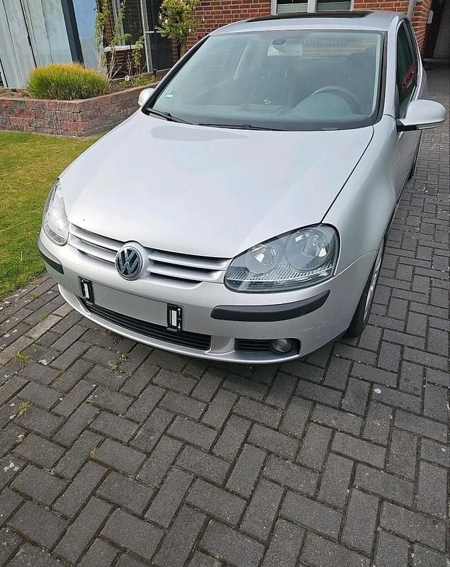 Gebraucht VW Golf V 115 PS (84 kW) 2004 Silber Kleinwagen