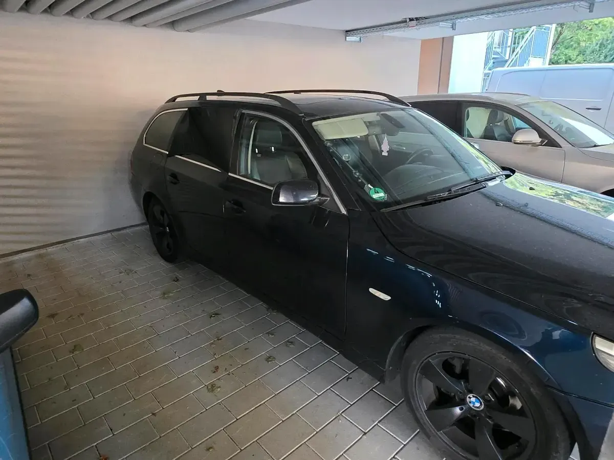 Gebraucht BMW 530 231 PS (169 kW) 2006 Blau Kombi