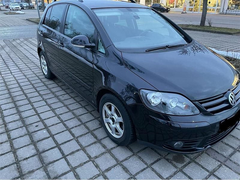 Gebraucht VW Golf Plus Cross 122 PS (89 kW) 2008 Schwarz Van / Kleinbus