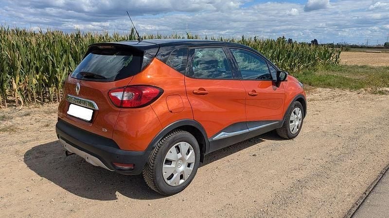 Gebraucht Renault Captur Dynamique 120 PS (88 kW) 2014 Orange SUV